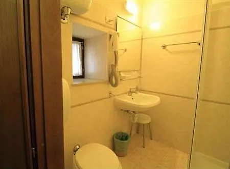 Windsor Savoia 3*