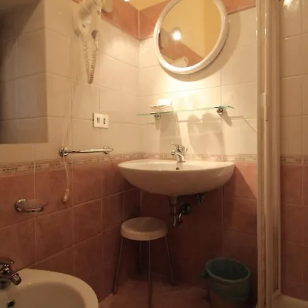 Windsor Savoia 3*